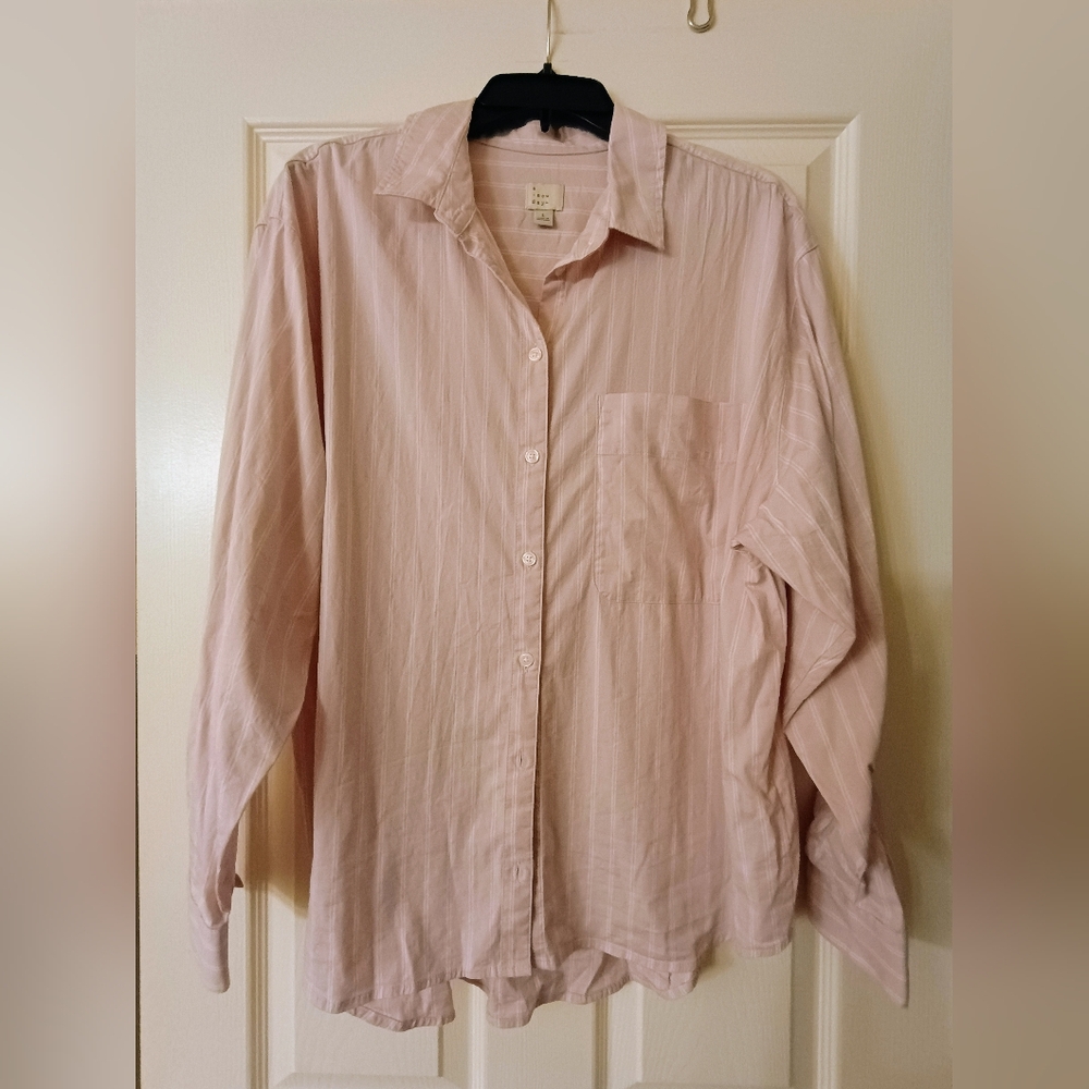 A New Day Light Pink Button-Up Shirt Size L